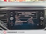 Volkswagen T-Roc 1.5 TSI Sport, Parelmoer, Zwart dak, Camera, Trekhaak, Navigatie.