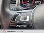Volkswagen T-Roc 1.5 TSI Sport, Parelmoer, Zwart dak, Camera, Trekhaak, Navigatie.