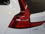 Volvo V60 2.0 T6 Recharge AWD R-Design Panoramadak Navigatie Apple Carplay/Android Auto Camera Parkeersensoren Stoel- en stuurverwarming Cruise Control Blind Spot Assist Virtual Cockpit Climate Control