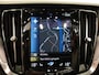 Volvo V60 2.0 T6 Recharge AWD R-Design Panoramadak Navigatie Apple Carplay/Android Auto Camera Parkeersensoren Stoel- en stuurverwarming Cruise Control Blind Spot Assist Virtual Cockpit Climate Control