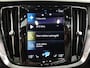 Volvo V60 2.0 T6 Recharge AWD R-Design Panoramadak Navigatie Apple Carplay/Android Auto Camera Parkeersensoren Stoel- en stuurverwarming Cruise Control Blind Spot Assist Virtual Cockpit Climate Control