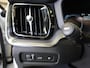 Volvo V60 2.0 T6 Recharge AWD R-Design Panoramadak Navigatie Apple Carplay/Android Auto Camera Parkeersensoren Stoel- en stuurverwarming Cruise Control Blind Spot Assist Virtual Cockpit Climate Control