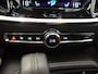 Volvo V60 2.0 T6 Recharge AWD R-Design Panoramadak Navigatie Apple Carplay/Android Auto Camera Parkeersensoren Stoel- en stuurverwarming Cruise Control Blind Spot Assist Virtual Cockpit Climate Control