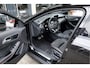 Mercedes-Benz GLA 180 Aut. 123PK | Business Solution AMG | Night Upgrade | Org. NL | Dealeronderhouden | 19" LM Velgen | Navigatie | Achteruitrijcamera | Climate Control | Stoelverwarming |