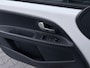 Volkswagen Up! 1.0 BMT high up!|Stoel verw|Nette auto, dealer onderhouden.