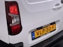 Opel Combo 1.5D 131PK Automaat L2H1 Navi Airco Pdc Dakdragers Apple Carplay Android Auto Cruise DAB Edition Schuifdeur Betonplex Wandbetimmering Bott Inbouwkast Regen-Lichtsensor 1e Eigenaar Origineel Nederlandse Bedrijfswagen