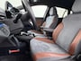 Volkswagen ID.4 First 82kWh SOH 93% Warmtepomp Trekhaak Camera Adap.Cruise Apple Carplay Android Auto Stuur+Stoelverwarming Navi Ecc Pdc Lmv 20" Led Wifi Voorruitverwarming DAB Isofix Verkeersbord detectie 1.000KG Trekgewicht 1e Eigenaar Dealeronderhouden