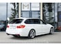 BMW 3-Serie Touring 330d Aut. 260PK EXPORT | M Sportpakket | High Executive | Leder | Stoelverwarming | Xenon | Navigatie | Parkeersensoren |