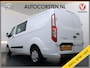 Ford Transit Custom 300 2.0TDCI 130PK Dubbele Cabine L2H1 Trekhaak Navi Camera Airco Cruise Control Pdc Trend DC Schuifdeur Betonplex Vloer Wandbetimmering Bott Inbouwkast Lane Assist 2.800KG Trekgewicht 1e Eigenaar