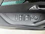 Peugeot e-2008 EV Allure Pack 50 kWh 136pk Automaat | 1ste Eigenaar | Navigatie | Climate Control | Adaptieve Cruise Control | Camera | 17"LMV | LED | Apple Carplay/Android Auto |