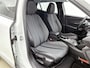 Peugeot e-2008 EV Allure Pack 50 kWh 136pk Automaat | 1ste Eigenaar | Navigatie | Climate Control | Adaptieve Cruise Control | Camera | 17"LMV | LED | Apple Carplay/Android Auto |