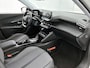 Peugeot e-2008 EV Allure Pack 50 kWh 136pk Automaat | 1ste Eigenaar | Navigatie | Climate Control | Adaptieve Cruise Control | Camera | 17"LMV | LED | Apple Carplay/Android Auto |