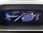 Peugeot e-2008 EV Allure Pack 50 kWh 136pk Automaat | 1ste Eigenaar | Navigatie | Climate Control | Adaptieve Cruise Control | Camera | 17"LMV | LED | Apple Carplay/Android Auto |