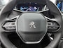 Peugeot e-2008 EV Allure Pack 50 kWh 136pk Automaat | 1ste Eigenaar | Navigatie | Climate Control | Adaptieve Cruise Control | Camera | 17"LMV | LED | Apple Carplay/Android Auto |