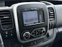 Renault Trafic 2.0 dCi 120 T29 L2H1 Dubbele Cabine Trekhaak Camera Navi Ecc Cruise Control Pdc DAB Business Euro 6 Betonplex Vloer Wandbetimmering Regen-Lichtsensor 2.000kg Trekgewicht 1e Eigenaar 5-Persoons