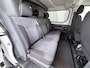 Renault Trafic 2.0 dCi 120 T29 L2H1 Dubbele Cabine Trekhaak Camera Navi Ecc Cruise Control Pdc DAB Business Euro 6 Betonplex Vloer Wandbetimmering Regen-Lichtsensor 2.000kg Trekgewicht 1e Eigenaar 5-Persoons