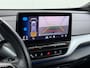 Volkswagen ID.4 First 82kWh SOH 90% Warmtepomp Trekhaak Camera Adap.Cruise Apple Carplay Android Auto Stuur+Stoelverwarming Navi Ecc Pdc Lmv 20" Led Wifi Voorruitverwarming DAB Isofix Verkeersbord detectie 1.000KG Trekgewicht 1e Eigenaar Dealeronderhouden