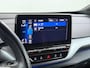 Volkswagen ID.4 First 82kWh SOH 90% Warmtepomp Trekhaak Camera Adap.Cruise Apple Carplay Android Auto Stuur+Stoelverwarming Navi Ecc Pdc Lmv 20" Led Wifi Voorruitverwarming DAB Isofix Verkeersbord detectie 1.000KG Trekgewicht 1e Eigenaar Dealeronderhouden