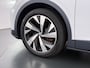 Volkswagen ID.4 First 82kWh SOH 90% Warmtepomp Trekhaak Camera Adap.Cruise Apple Carplay Android Auto Stuur+Stoelverwarming Navi Ecc Pdc Lmv 20" Led Wifi Voorruitverwarming DAB Isofix Verkeersbord detectie 1.000KG Trekgewicht 1e Eigenaar Dealeronderhouden