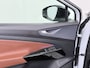 Volkswagen ID.4 First 82kWh SOH 90% Warmtepomp Trekhaak Camera Adap.Cruise Apple Carplay Android Auto Stuur+Stoelverwarming Navi Ecc Pdc Lmv 20" Led Wifi Voorruitverwarming DAB Isofix Verkeersbord detectie 1.000KG Trekgewicht 1e Eigenaar Dealeronderhouden