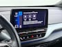 Volkswagen ID.4 First 82kWh SOH 90% Warmtepomp Trekhaak Camera Adap.Cruise Apple Carplay Android Auto Stuur+Stoelverwarming Navi Ecc Pdc Lmv 20" Led Wifi Voorruitverwarming DAB Isofix Verkeersbord detectie 1.000KG Trekgewicht 1e Eigenaar Dealeronderhouden