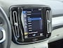 Volvo XC40 T5 262PK Autom. Plugin-Hybrid Leder Trekhaak Harman&Kardon® Navi Ecc Camera Apple Carplay Android Auto Pdc Recharge Business Pro Elek.Achterklep Lmv Led Isofix DAB Lane Keeping Cross Traffic Alert BLIS Road Sign Info 1.800KG Trekvermogen 1e Eigenaar