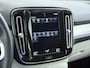 Volvo XC40 T5 262PK Autom. Plugin-Hybrid Leder Trekhaak Harman&Kardon® Navi Ecc Camera Apple Carplay Android Auto Pdc Recharge Business Pro Elek.Achterklep Lmv Led Isofix DAB Lane Keeping Cross Traffic Alert BLIS Road Sign Info 1.800KG Trekvermogen 1e Eigenaar