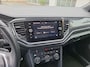 Volkswagen T-Roc 1.5 TSI 150pk R-Line DSG Automaat / Navigatie / LED / LM 18 inch / Parkeersensoren / 2x R-LINE / APP Connect