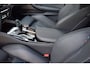 BMW 5-Serie 530e xDrive M-SPORT PANORAMADAK / M-SPORTSTOELEN / 4 WIELSTURING / HUD / TREKHAAK / HARMAN-KARDON / LEER / CAMERA