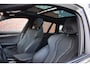 BMW 5-Serie 530e xDrive M-SPORT PANORAMADAK / M-SPORTSTOELEN / 4 WIELSTURING / HUD / TREKHAAK / HARMAN-KARDON / LEER / CAMERA