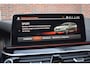 BMW 5-Serie 530e xDrive M-SPORT PANORAMADAK / M-SPORTSTOELEN / 4 WIELSTURING / HUD / TREKHAAK / HARMAN-KARDON / LEER / CAMERA