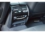 BMW 5-Serie 530e xDrive M-SPORT PANORAMADAK / M-SPORTSTOELEN / 4 WIELSTURING / HUD / TREKHAAK / HARMAN-KARDON / LEER / CAMERA