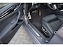BMW 5-Serie 530e xDrive M-SPORT PANORAMADAK / M-SPORTSTOELEN / 4 WIELSTURING / HUD / TREKHAAK / HARMAN-KARDON / LEER / CAMERA
