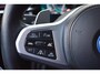 BMW 5-Serie 530e xDrive M-SPORT PANORAMADAK / M-SPORTSTOELEN / 4 WIELSTURING / HUD / TREKHAAK / HARMAN-KARDON / LEER / CAMERA