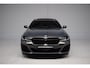 BMW 5-Serie 530e xDrive M-SPORT PANORAMADAK / M-SPORTSTOELEN / HUD / TREKHAAK / HARMAN-KARDON / LEER / CAMERA