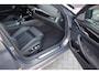 BMW 5-Serie 530e xDrive M-SPORT PANORAMADAK / M-SPORTSTOELEN / 4 WIELSTURING / HUD / TREKHAAK / HARMAN-KARDON / LEER / CAMERA