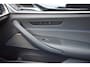 BMW 5-Serie 530e xDrive M-SPORT PANORAMADAK / M-SPORTSTOELEN / 4 WIELSTURING / HUD / TREKHAAK / HARMAN-KARDON / LEER / CAMERA