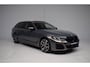 BMW 5-Serie 530e xDrive M-SPORT PANORAMADAK / M-SPORTSTOELEN / HUD / TREKHAAK / HARMAN-KARDON / LEER / CAMERA