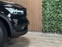 Volvo XC40 Recharge Plus | 97% SoH | All Season banden | Adaptieve Cruise Control | Stoel en Stuurwielverwarming | 19 inch | Parkeercamera | Pilot Assist | BLIS Dode Hoek Detectie | Textiel City Canvas bekleding | Zitting verlenging voorstoelen | Google Infotainment | Keyless Drive | Parkeersensoren voor+achter | Warmtepomp | Privacy Glass | Elektrisch bedienbare achterklep | DAB Radio | Apple Carplay/Android Auto | Alarm Klasse III | Draadloos telefoon opladen | Volvo On Call met mobiele App functie | Onyx Black Metallic |