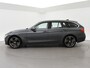 BMW 3-Serie Touring 316i H.E. AUT. + HEAD-UP DISPLAY | LEDER | HARMAN/KARDON | ELEKTR. ACHTERKLEP