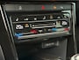 Volkswagen T-Roc 1.5 TSI 150pk DSG R-Line | Camera | Keyless | Elek. Achterklep | Dode hoek | Rijklaar incl. 1 jaar Bovag garantie