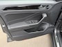 Volkswagen T-Roc 1.5 TSI 150pk DSG R-Line | Camera | Keyless | Elek. Achterklep | Dode hoek | Rijklaar incl. 1 jaar Bovag garantie