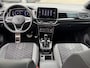 Volkswagen T-Roc 1.5 TSI 150pk DSG R-Line | Camera | Keyless | Elek. Achterklep | Dode hoek | Rijklaar incl. 1 jaar Bovag garantie