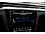 Volkswagen Arteon Shooting Brake 2.0 TSI R 320PK * Pano - Kuipstoelen - Trekhaak - 360° Cam - 20" - Harman Kardon *