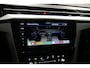 Volkswagen Arteon Shooting Brake 2.0 TSI R 320PK * Pano - Kuipstoelen - Trekhaak - 360° Cam - 20" - Harman Kardon *