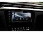 Volkswagen Arteon Shooting Brake 2.0 TSI R 320PK * Pano - Kuipstoelen - Trekhaak - 360° Cam - 20" - Harman Kardon *