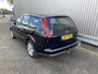 Ford Focus Wagon 1.6-16V Futura A/C, CC, Voorruitvw, LM, Trekh, nw. APK – Inruil Mogelijk –