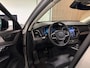Volvo XC90 T8 AWD Recharge Ultra Dark | Luchtvering | Trekhaak | 360 Camera | Head-Up Display | Harman Kardon | 455pk | Adaptieve Cruise Control | Stoelverwarming voor+achter | Stuurwielverwarming | Schuifdak | Full LED Meesturende koplampen | Pilot Assist | BLIS Dode Hoek Detectie | Alcantara hemelbekleding | Lederen zonnekleppen en handgrepen | Elektrische voorstoelen geheugen | Lederen bekleding | Zitting verlenging voorstoelen | Lederen dashboard | 20 Inch | Google Infotainment | Keyless Drive | Privacy Glass | Elektrisch bedienbare achterklep | Geïntegreerd kinderzitje achterin | Geïntegreerde zongordijnen achterportieren | Verlichte instaplijsten | 7-Persoons | 4-Zone Climate Control | DAB Radio | Apple Carplay/Android Auto | Alarm Klasse III | Silver Dawn Metallic |