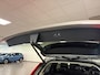 Volvo XC90 T8 AWD Recharge Ultra Dark | Luchtvering | Trekhaak | 360 Camera | Head-Up Display | Harman Kardon | 455pk | Adaptieve Cruise Control | Stoelverwarming voor+achter | Stuurwielverwarming | Schuifdak | Full LED Meesturende koplampen | Pilot Assist | BLIS Dode Hoek Detectie | Alcantara hemelbekleding | Lederen zonnekleppen en handgrepen | Elektrische voorstoelen geheugen | Lederen bekleding | Zitting verlenging voorstoelen | Lederen dashboard | 20 Inch | Google Infotainment | Keyless Drive | Privacy Glass | Elektrisch bedienbare achterklep | Geïntegreerd kinderzitje achterin | Geïntegreerde zongordijnen achterportieren | Verlichte instaplijsten | 7-Persoons | 4-Zone Climate Control | DAB Radio | Apple Carplay/Android Auto | Alarm Klasse III | Silver Dawn Metallic |