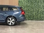 Volvo V60 B3 Momentum Advantage | Stoel en Stuurwielverwarming | Parkeercamera | 17 Inch | Cruise Control | Climate Control L+R | Parkeersensoren voor+achter | DAB Radio | Regensensor | Apple Carplay/Android Auto | Volvo On Call met mobiele App functie | Denim Blue Metallic |